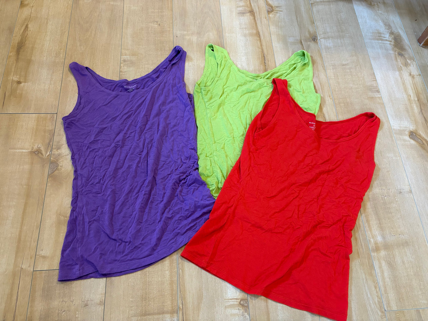 Ensemble 3 camisole Adison sheri xsmall, mauve, vert et rouge