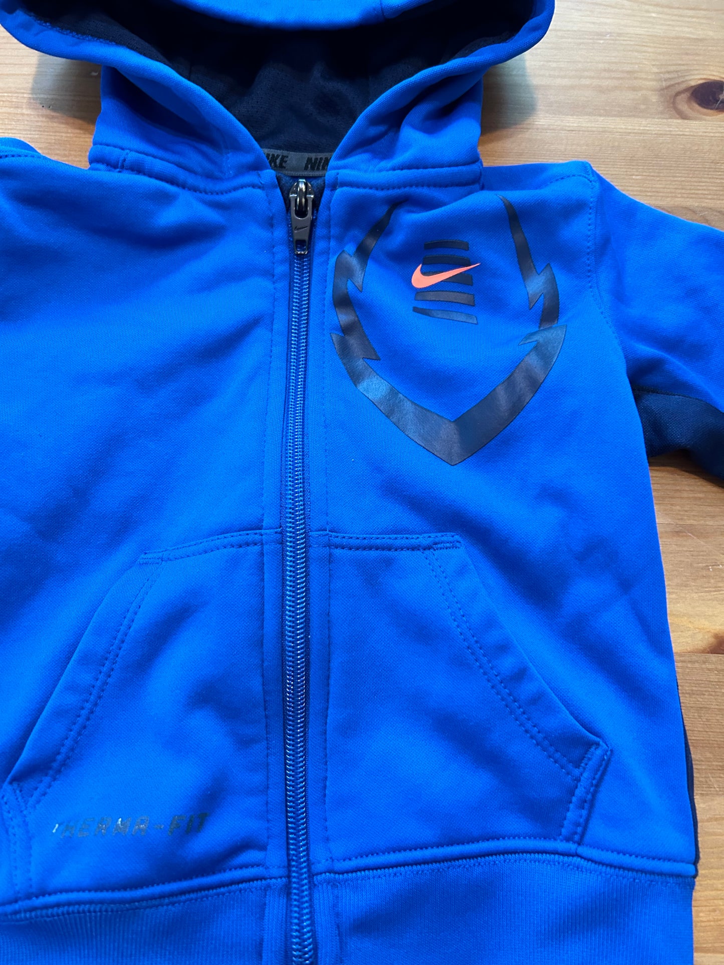 Veste nike 18 mois