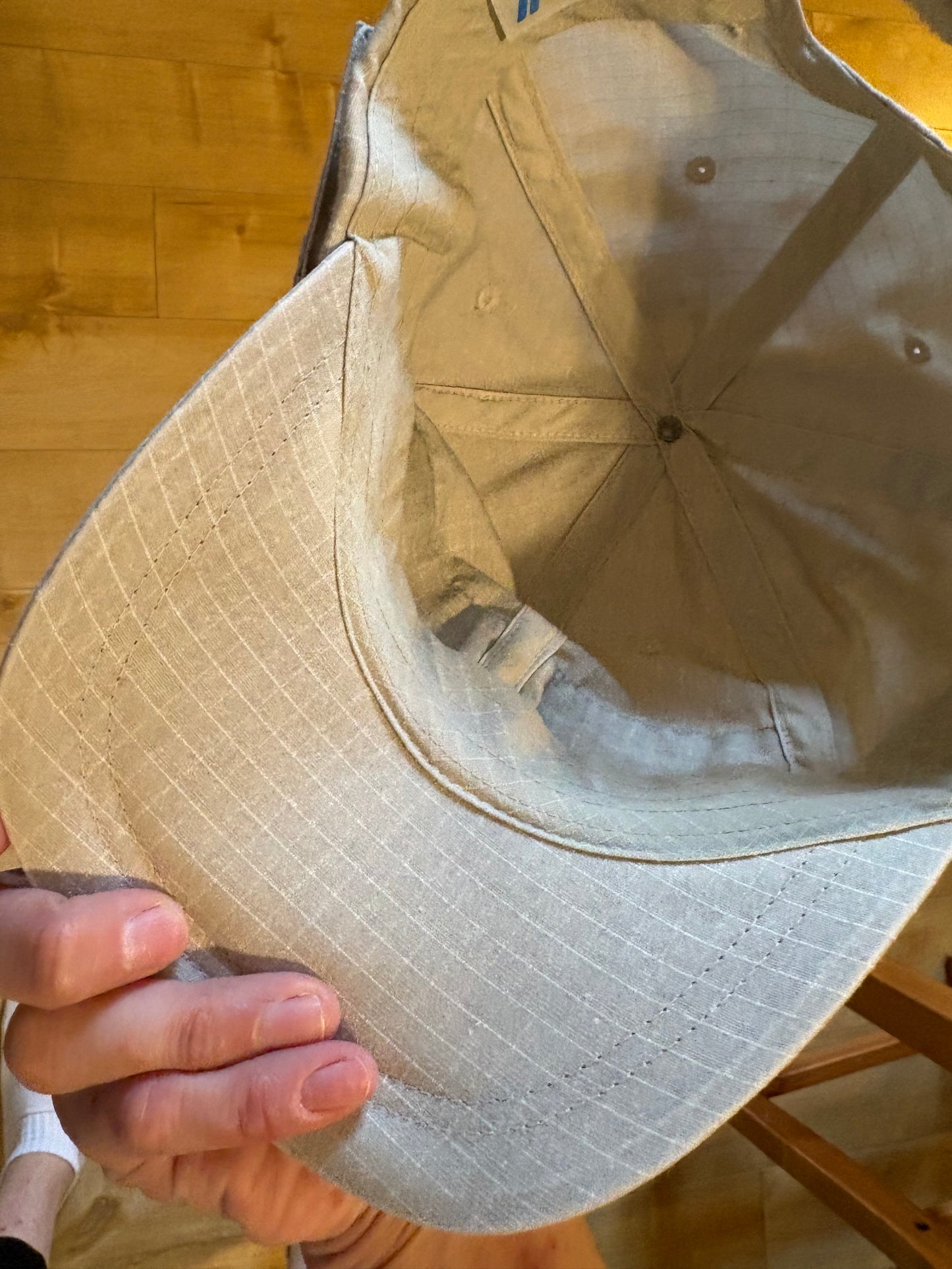 Casquette large neuf