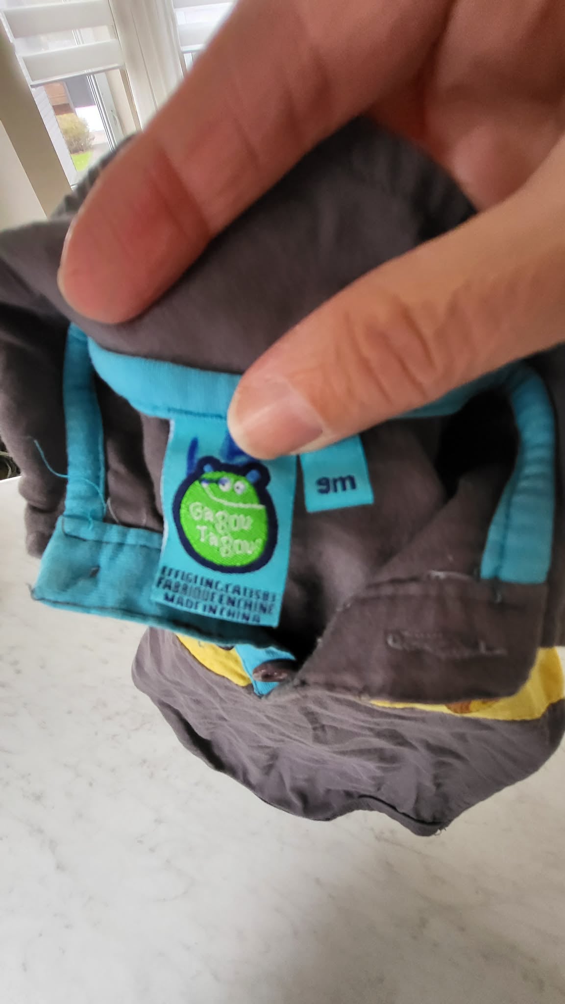 Cache-couche gagou tagou 9 mois