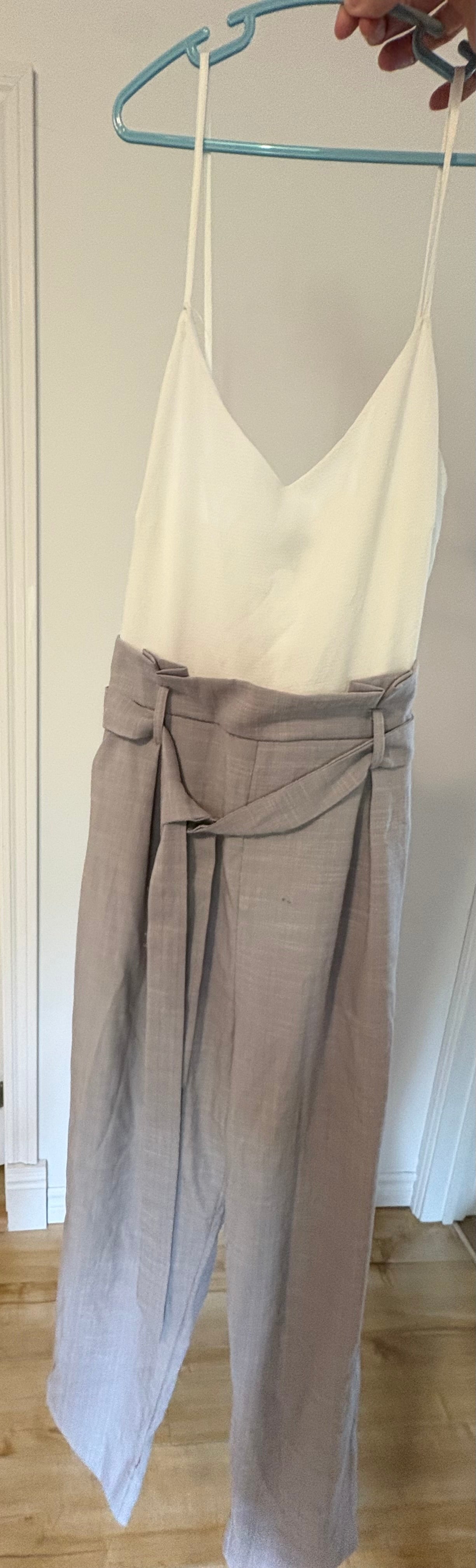 Habit &merci medium état neuf valeur 150$