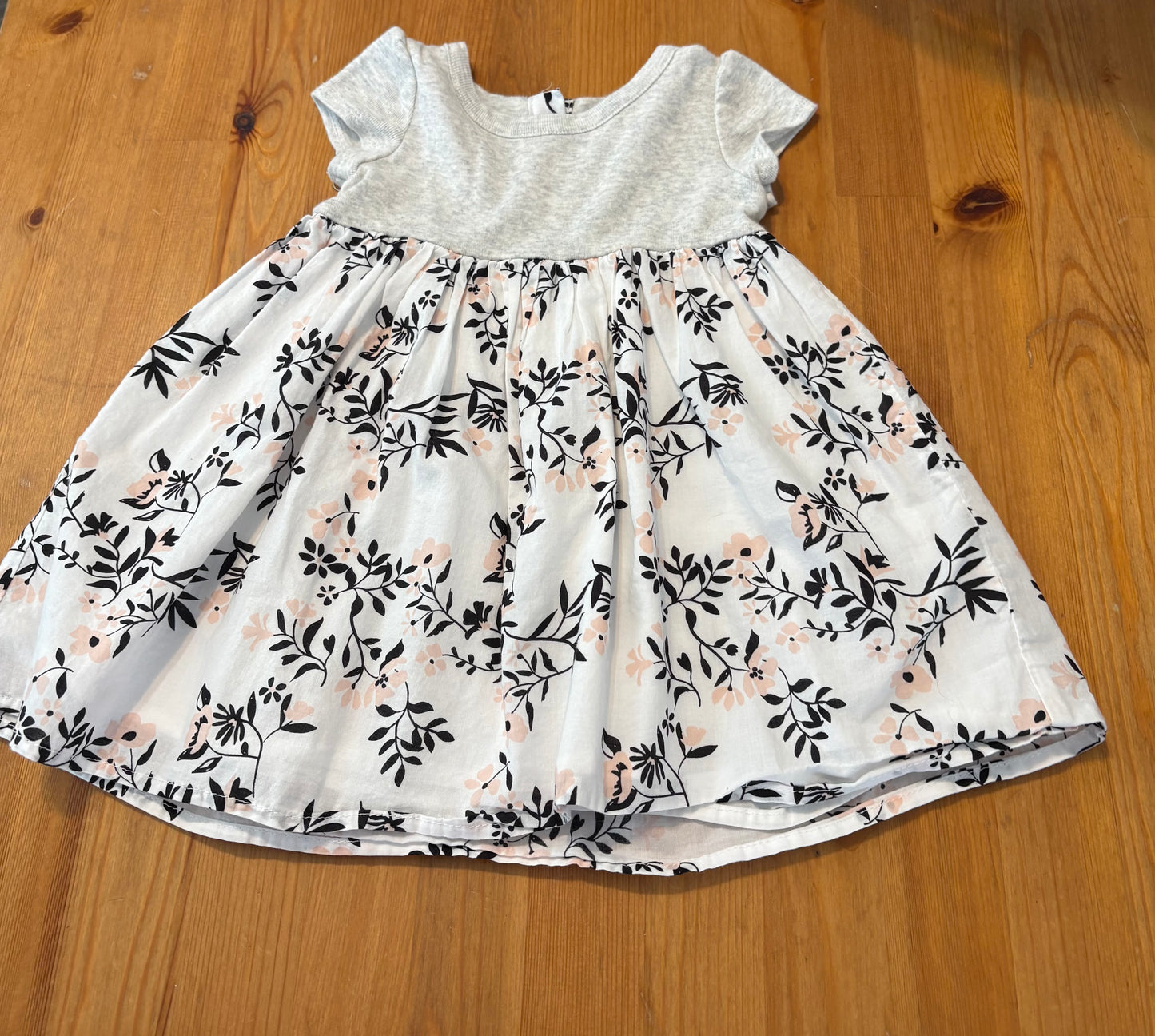 Robe authentic baby 6-9 mois
