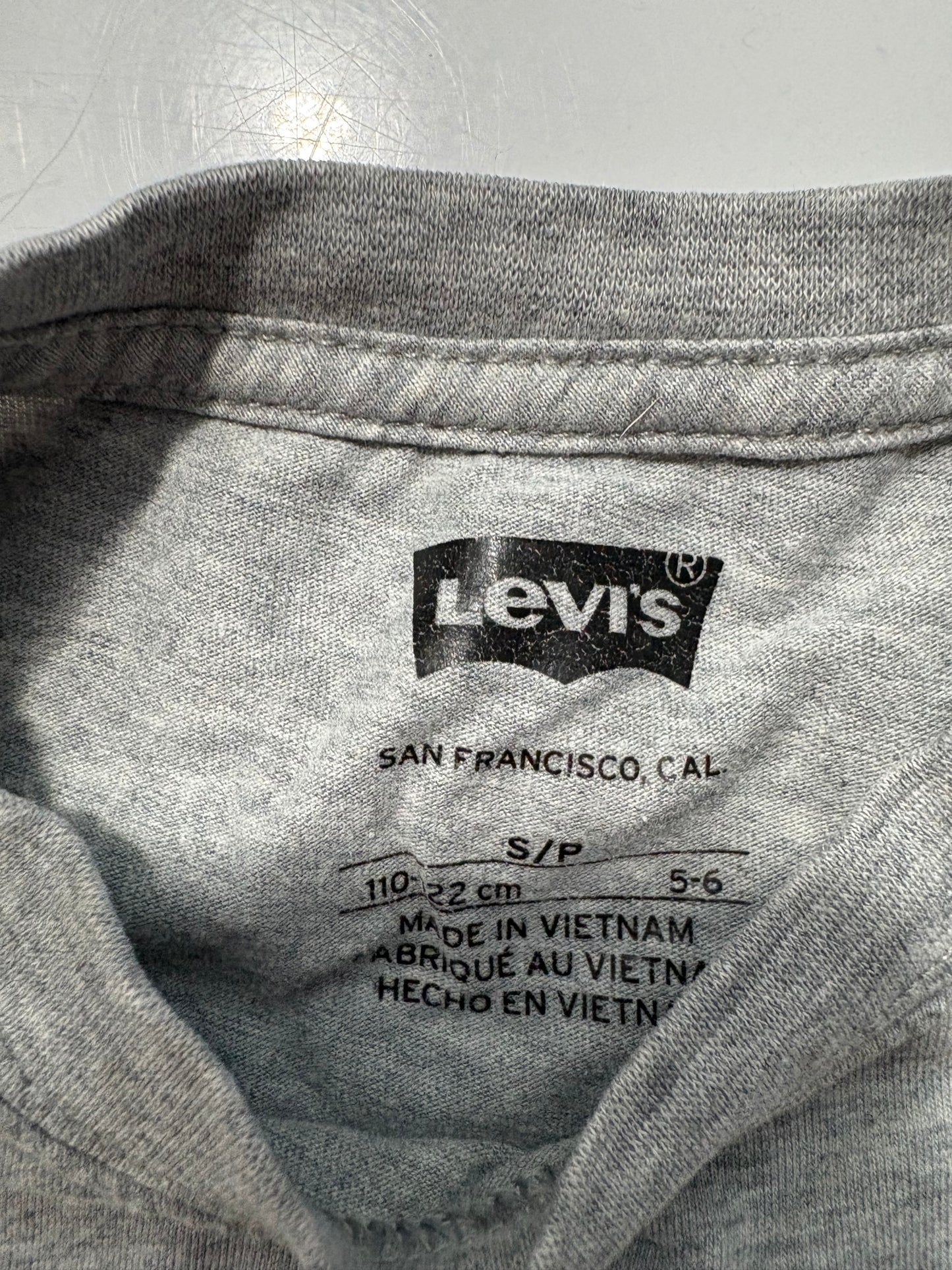 T-shirt Levis 5-6 ans*