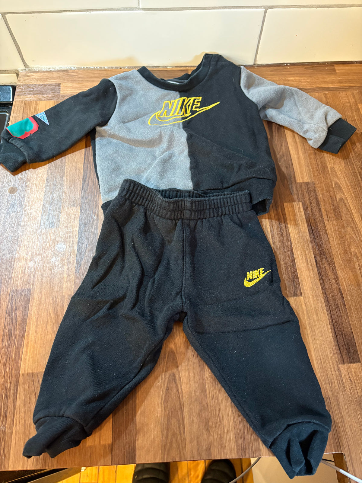 Ensemble Nike 12 mois (cmb)