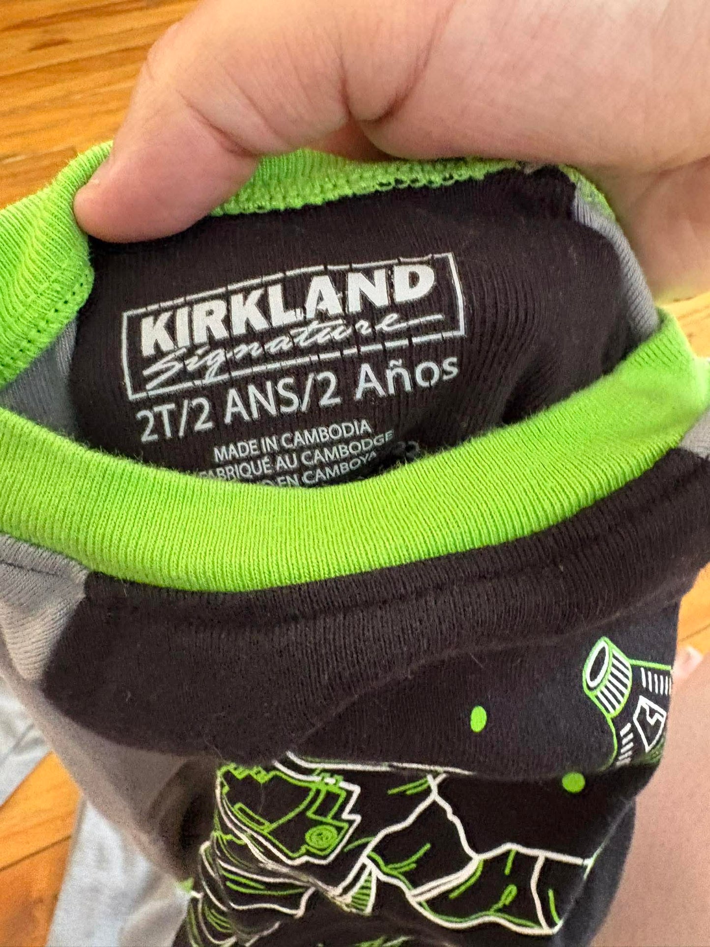 Pyjama kirkland 2T