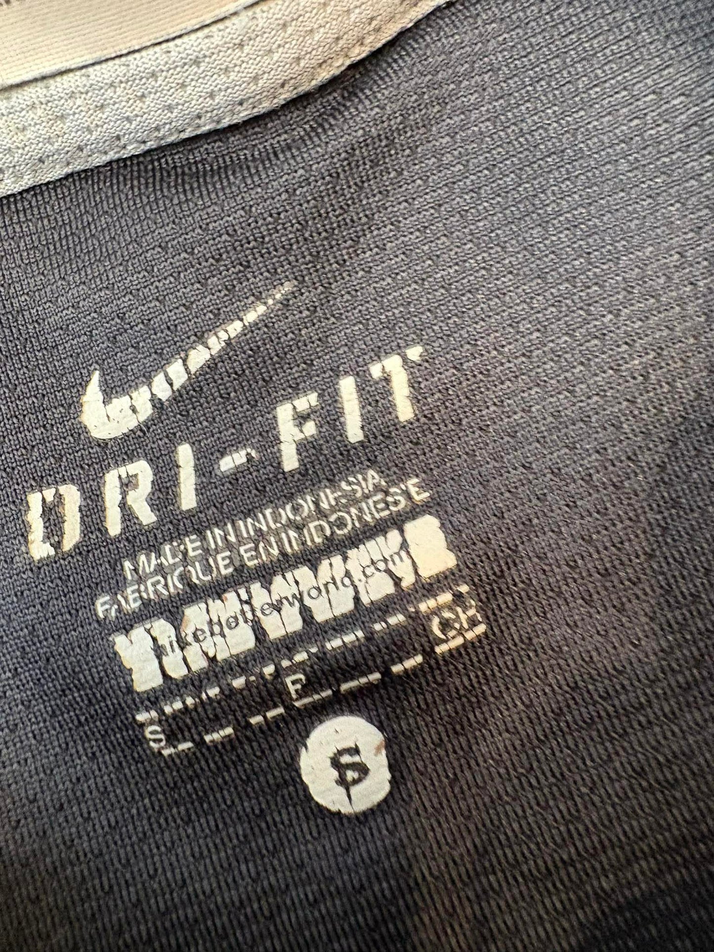 t-shirt nike enfant small