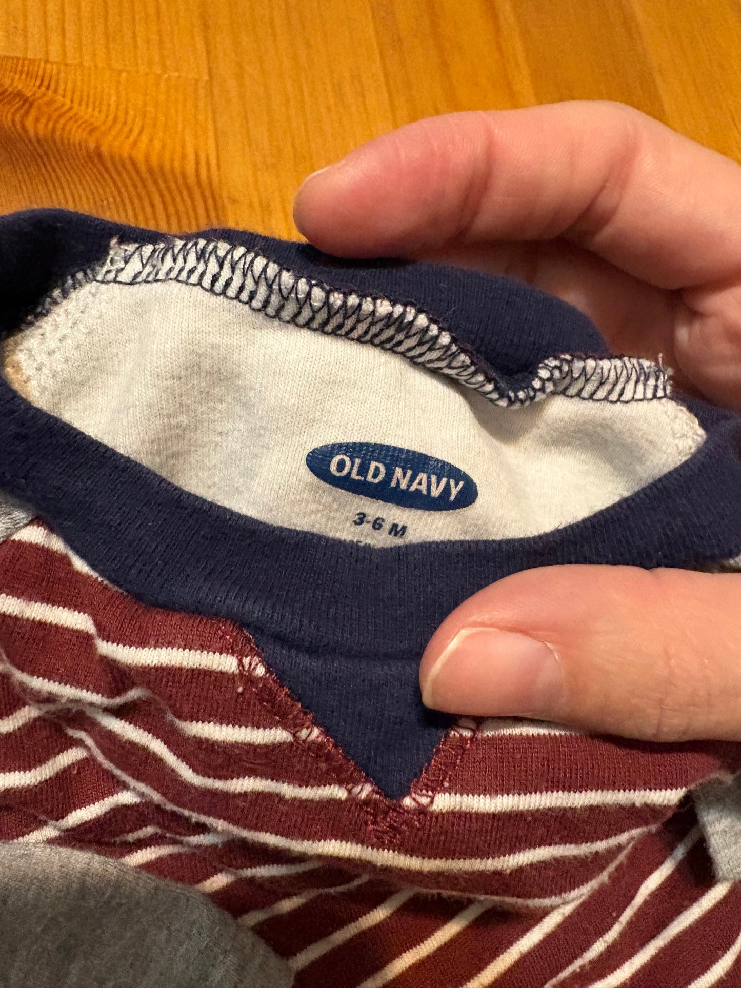 cache- couche old navy 3-6 mois