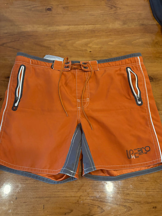 Short homme médium pas de marque (cmb)