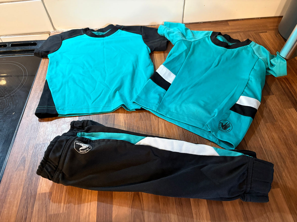 Ensemble body glove 12 mois (cmb)