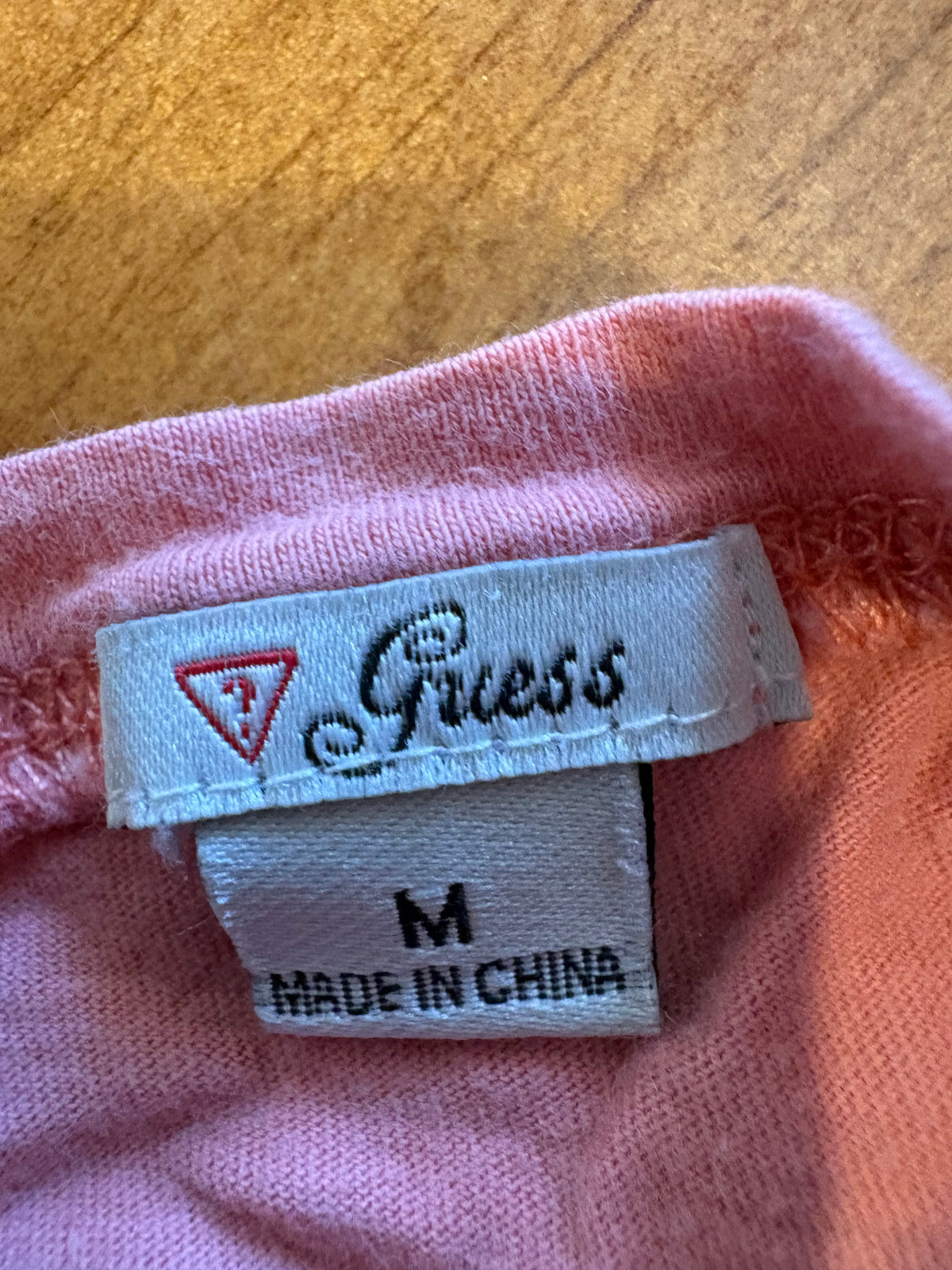 Chandail guess médium femme*