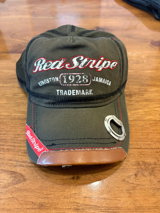 Casquette qui provient de la Jamaïque (cmb)