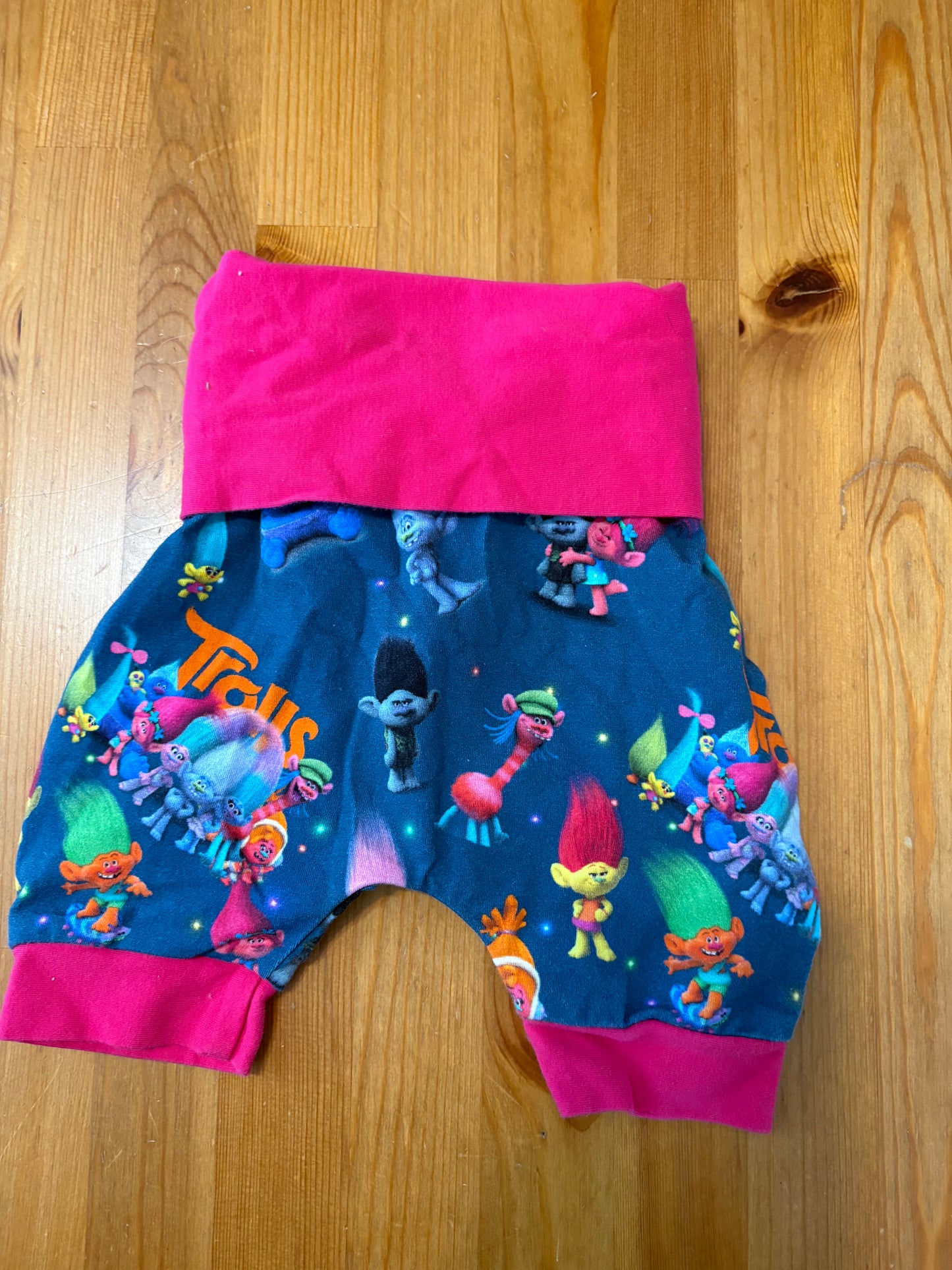 Short bébé nana neuf création québécoise 3-6 mois environ