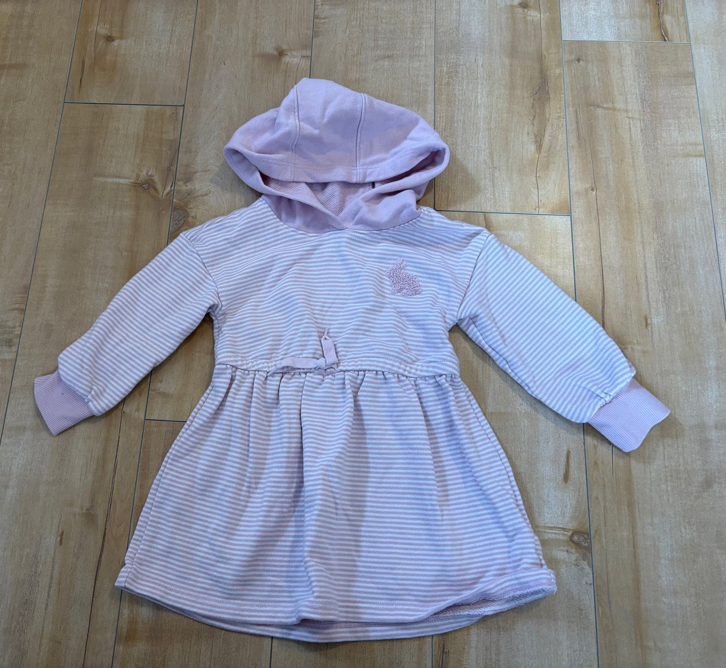 Robe carter’s état neuf 2ans