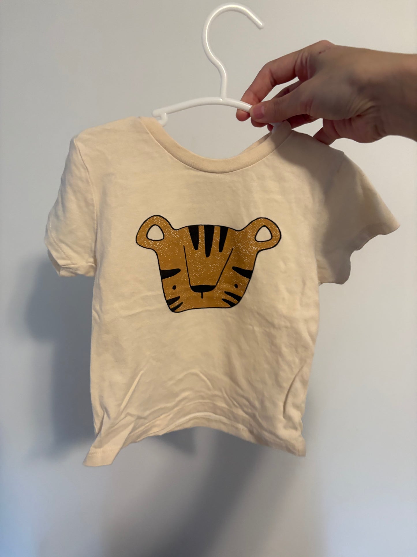T-shirt pekkle 18 mois état neuf