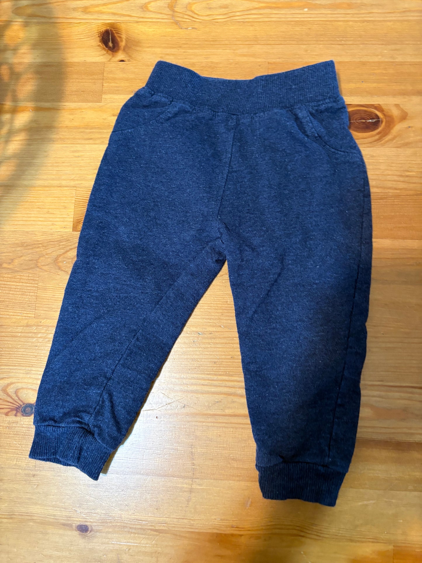 pantalon guess 12 mois état neuf