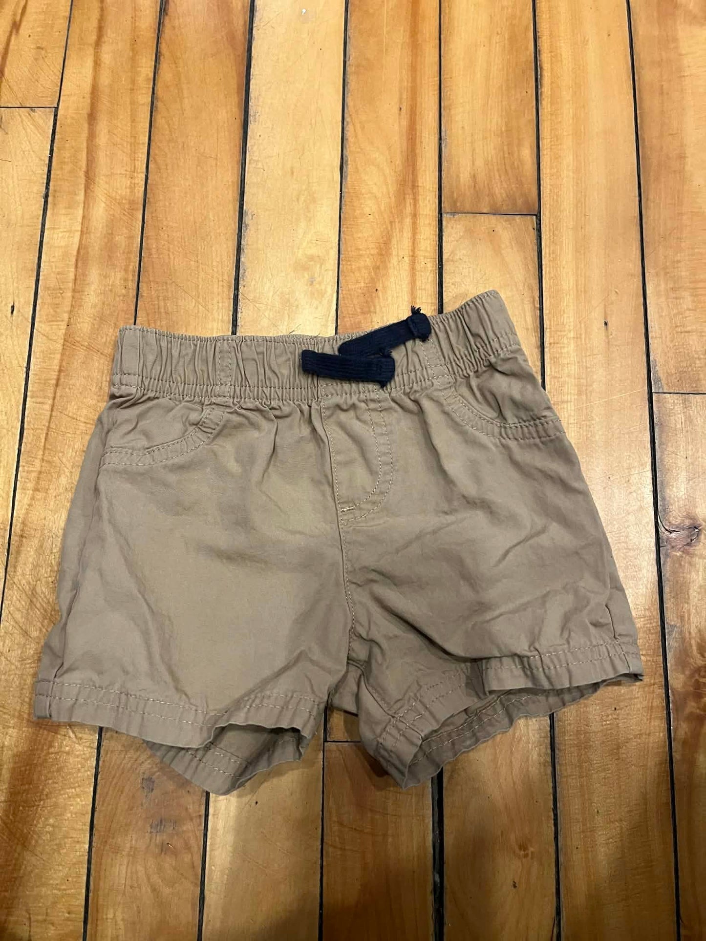 Short 12-18 mois neuf