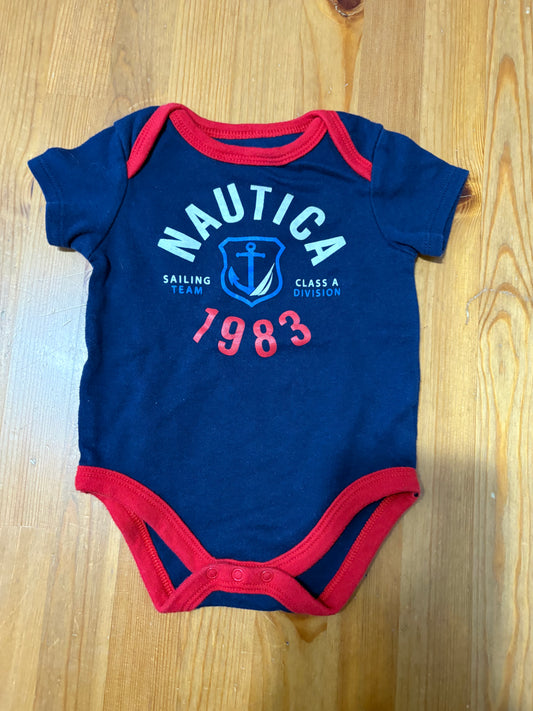 Cache-couche nauthica 3-6 mois état neuf