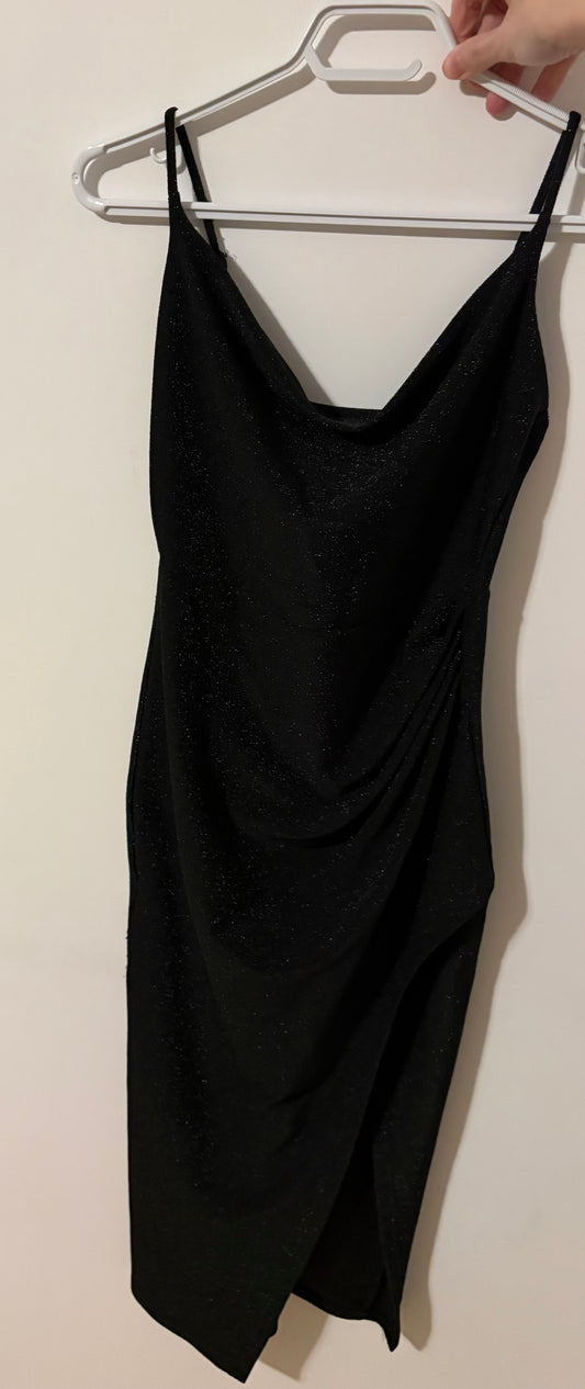 Robe forever 21 small magnifique brillant dessus 🖤✨