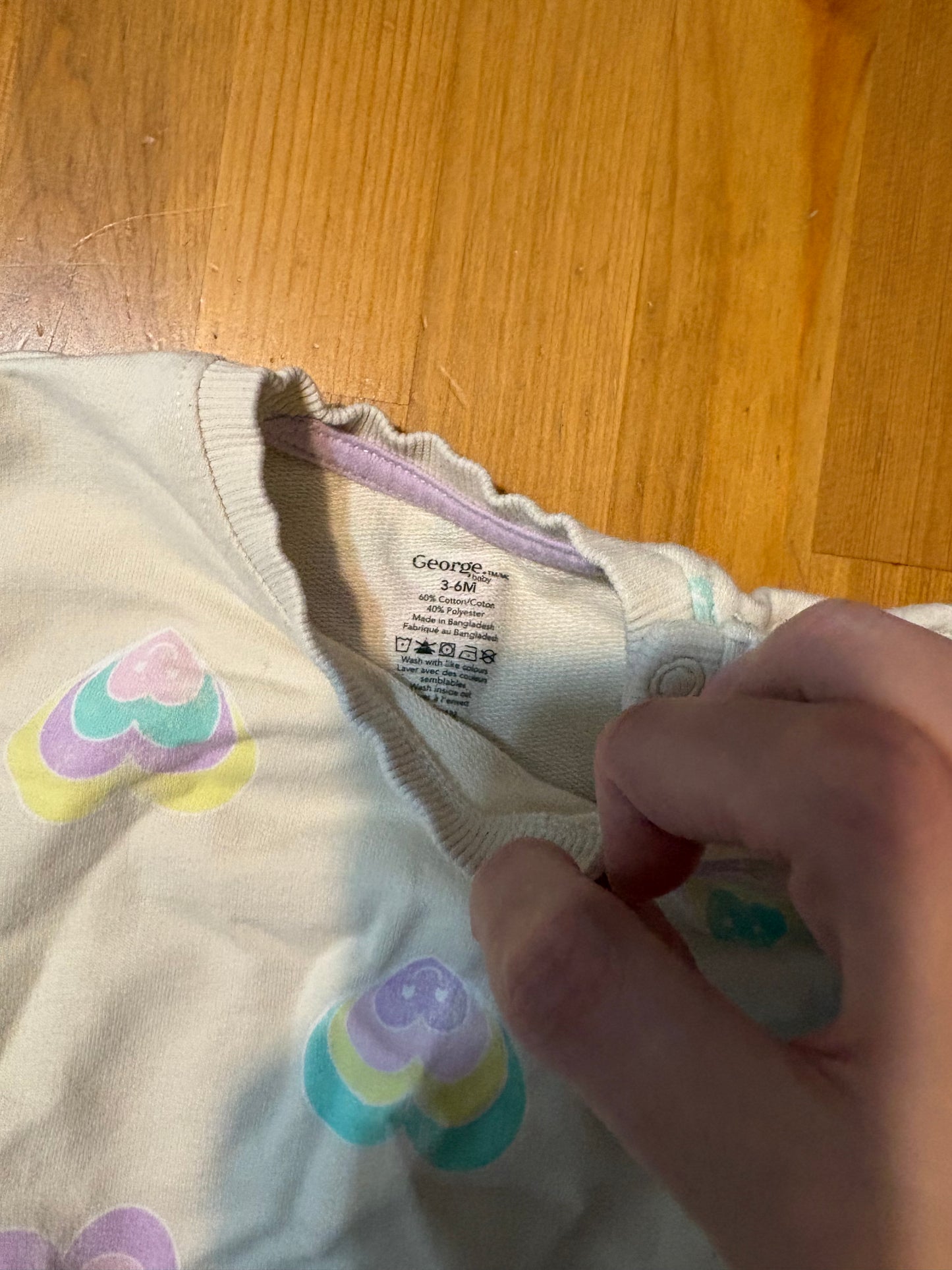 Gilet george 3-6 mois état neuf