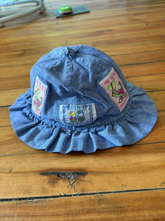 Chapeau vintage fraisinette 0-3 mois