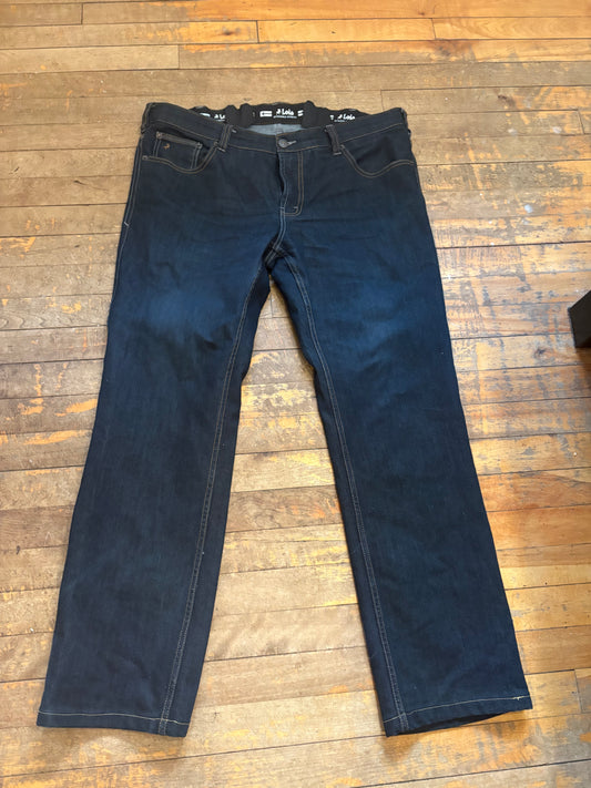 Jeans taille 36 on été modifier pour faire 38 (cmb)