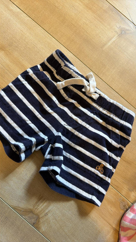 Short baby gap 6-9 mois