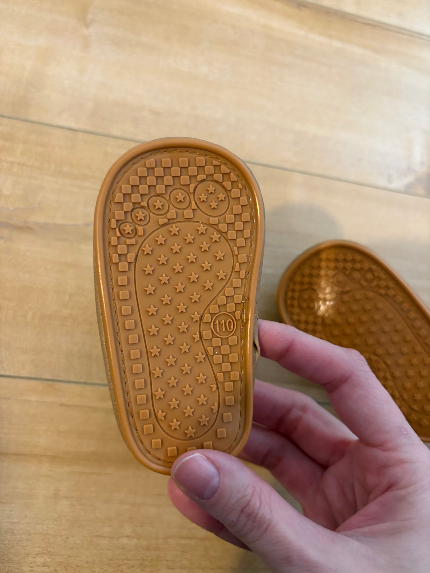 Sandale 12-18 mois neuve