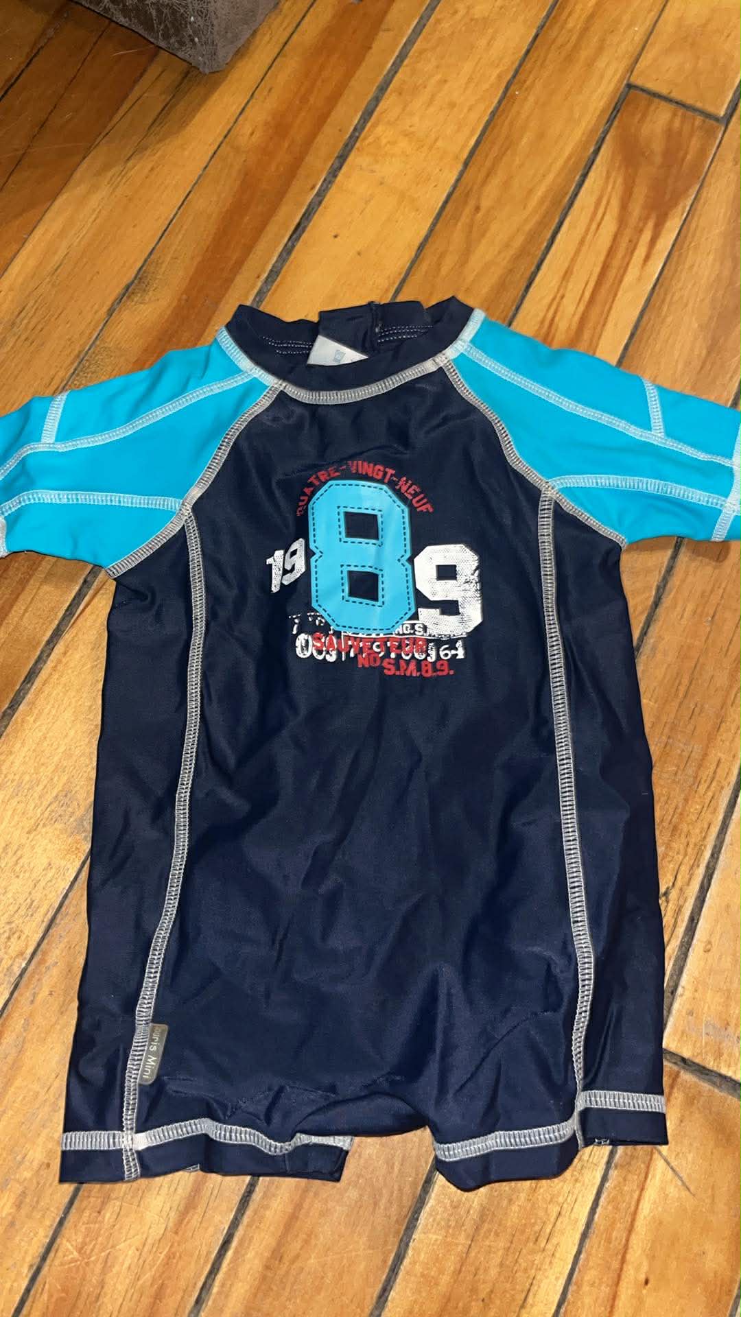 Costume de bain souris mini 6-9 mois état neuf