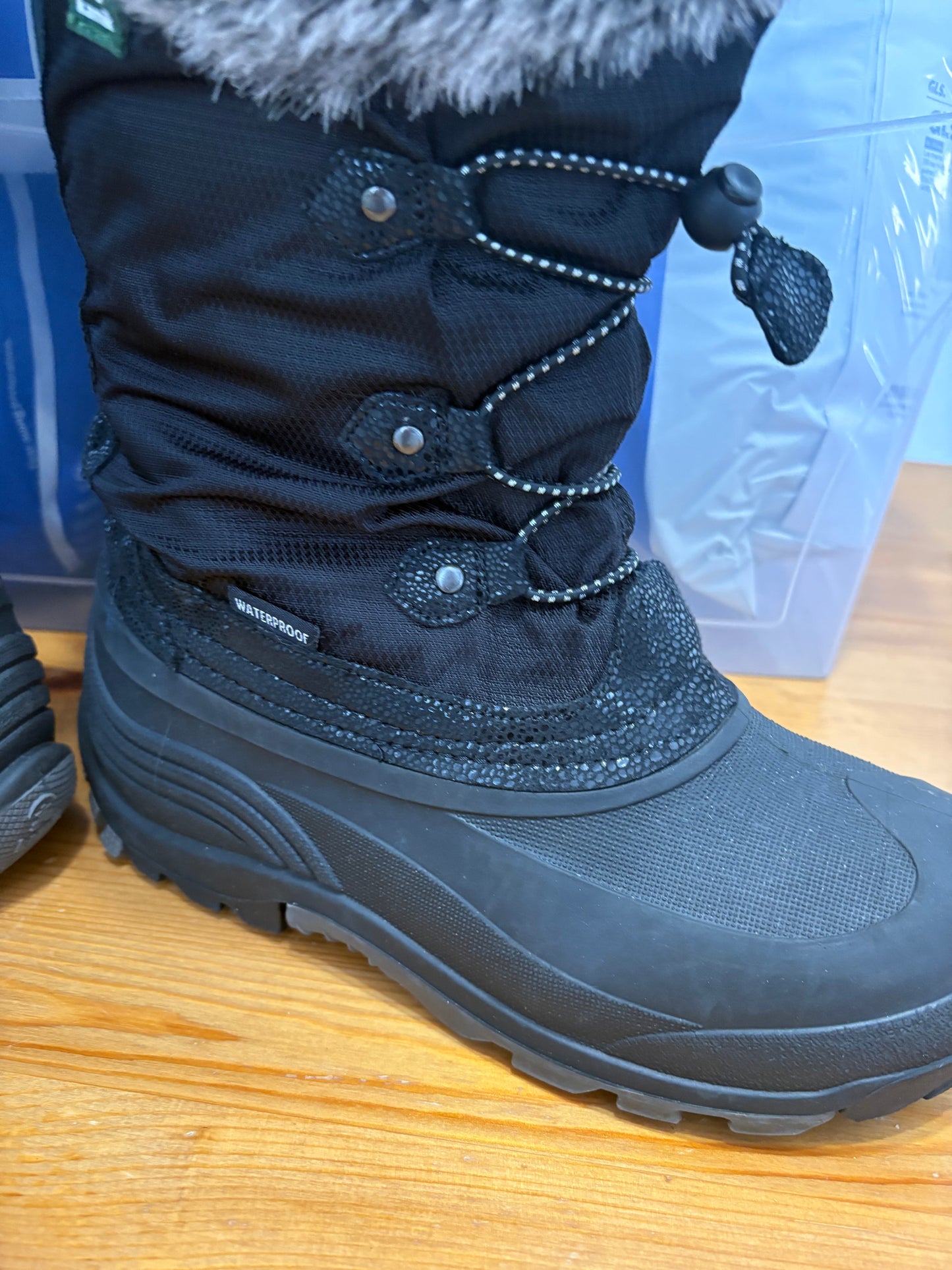 Botte kamik état neuf taille 7