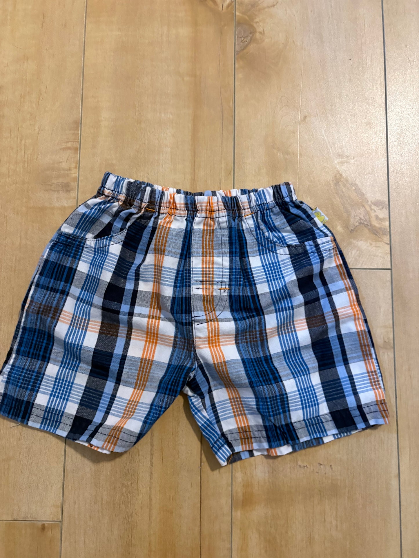 Short 3-6 mois état neuf