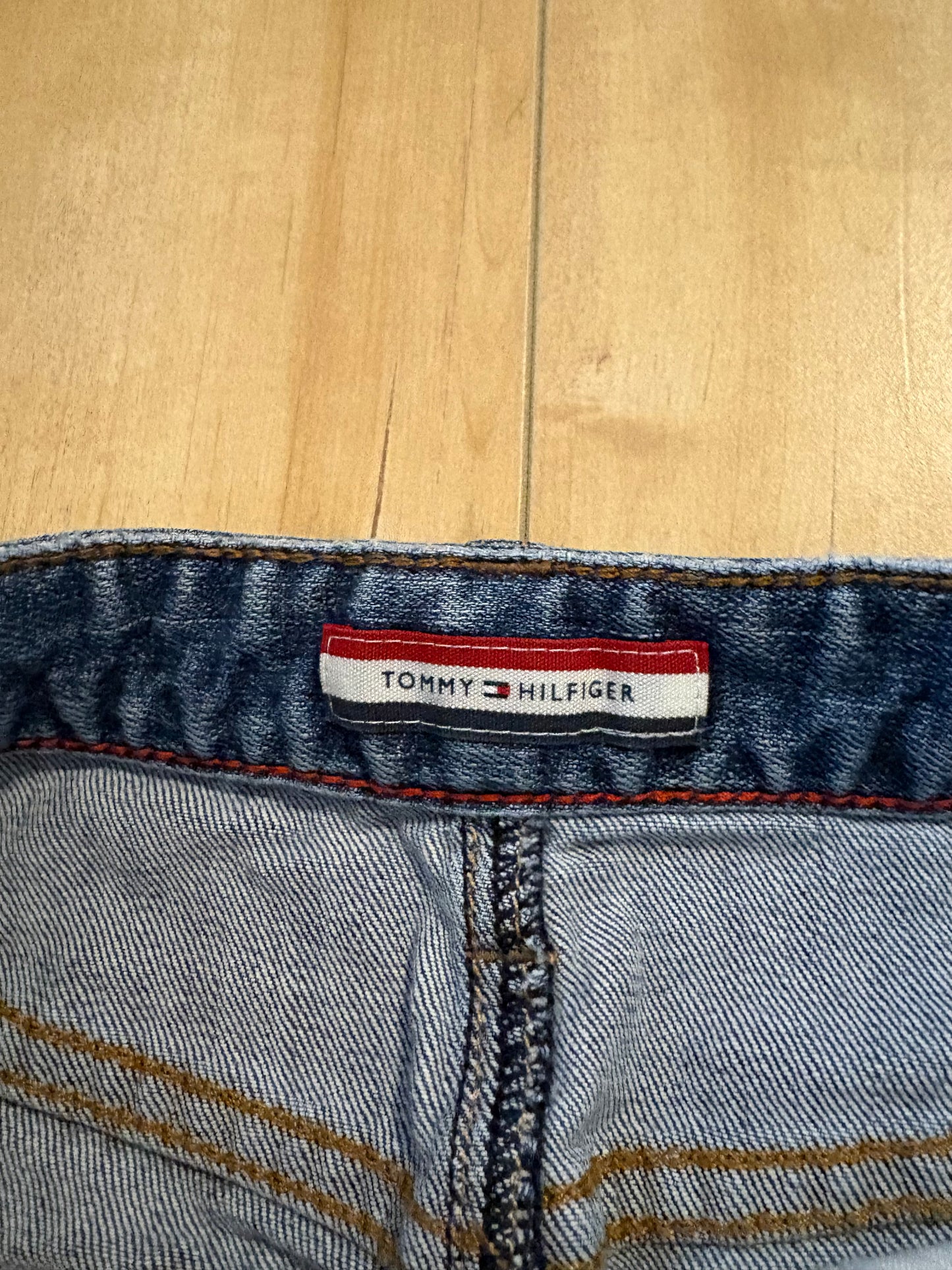Jupe tommy hilfigher taille 2*