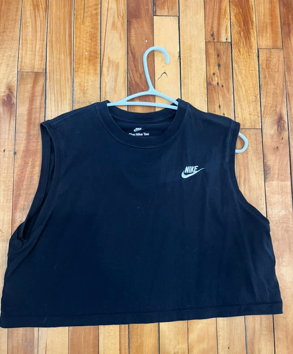Crop top Nike Large(consignationmb)