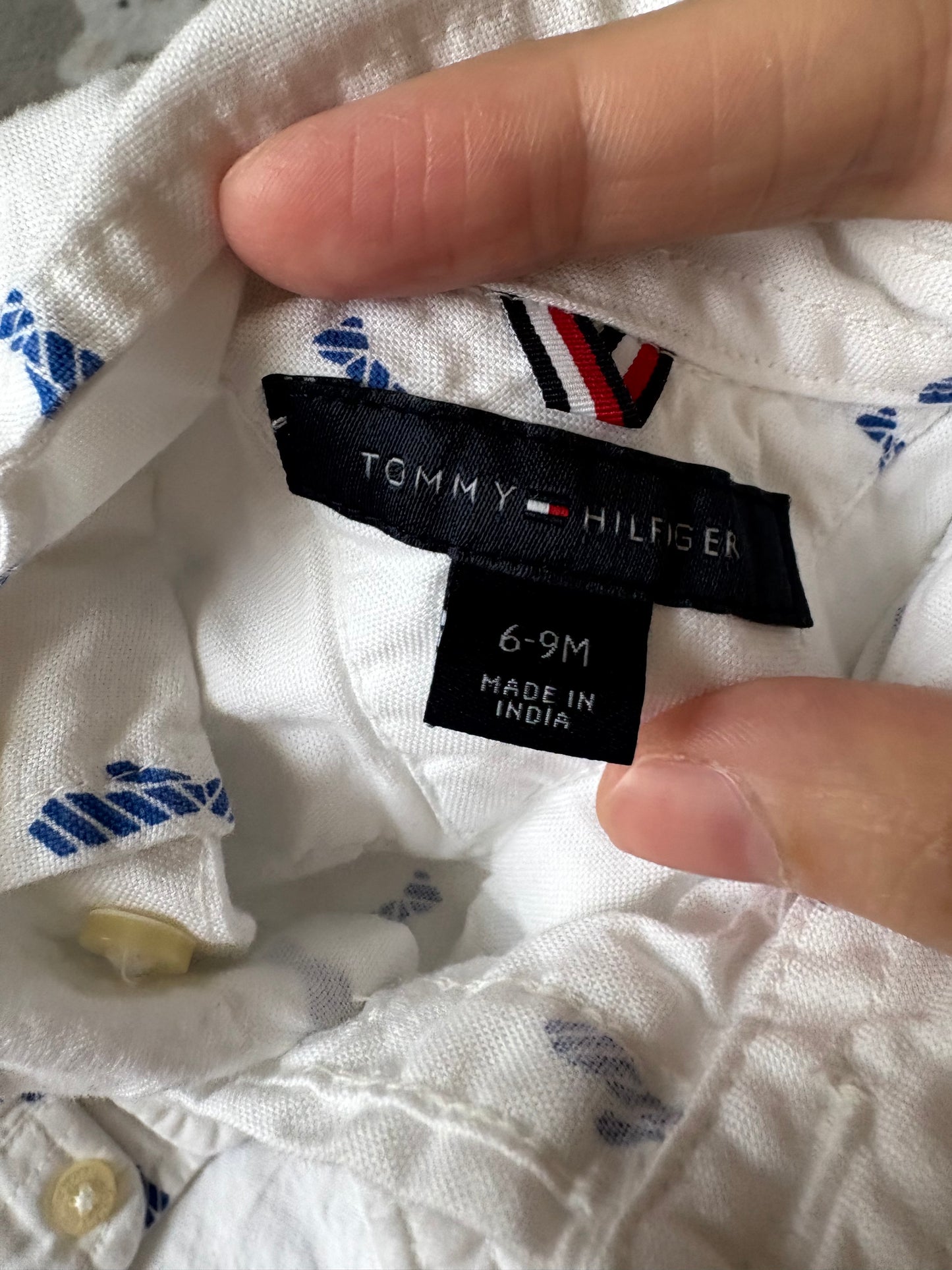 Chemise tommy hilfigher 6-9 mois