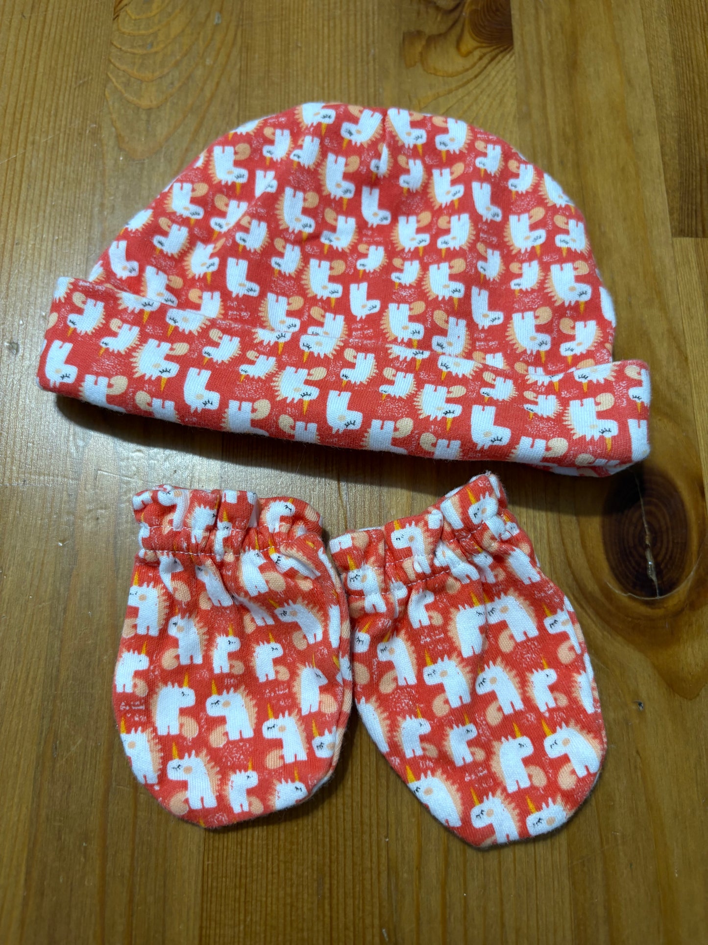 Ensemble bonnet mitaine nouveau-née
