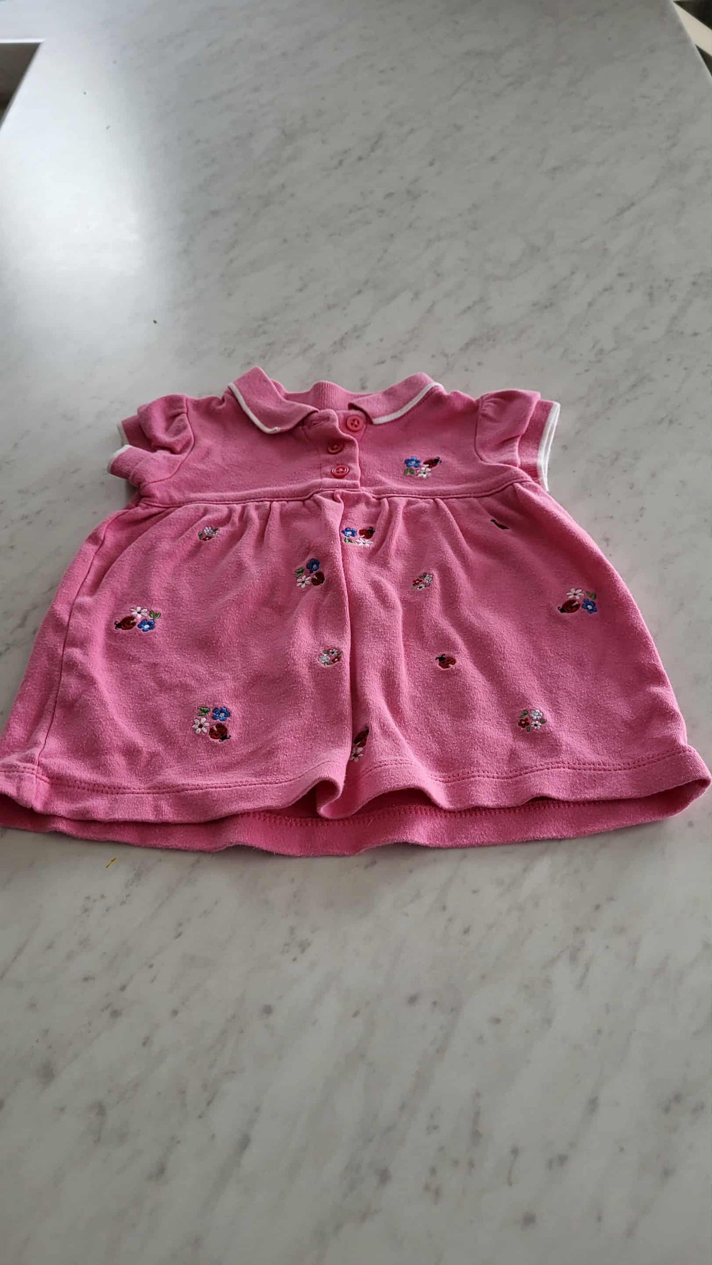 Robe carter’s 6 mois