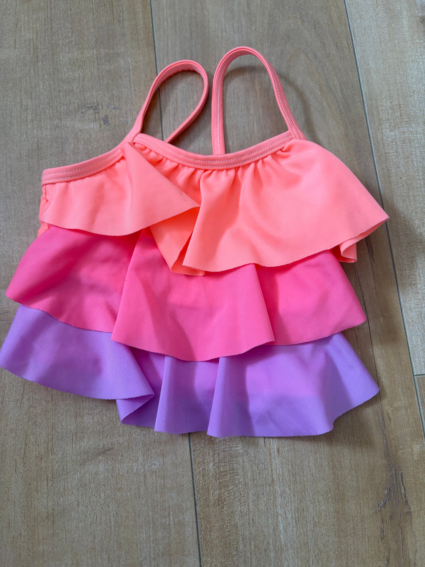 Haut costume ds bain 6-12 mois (ConsignationML)