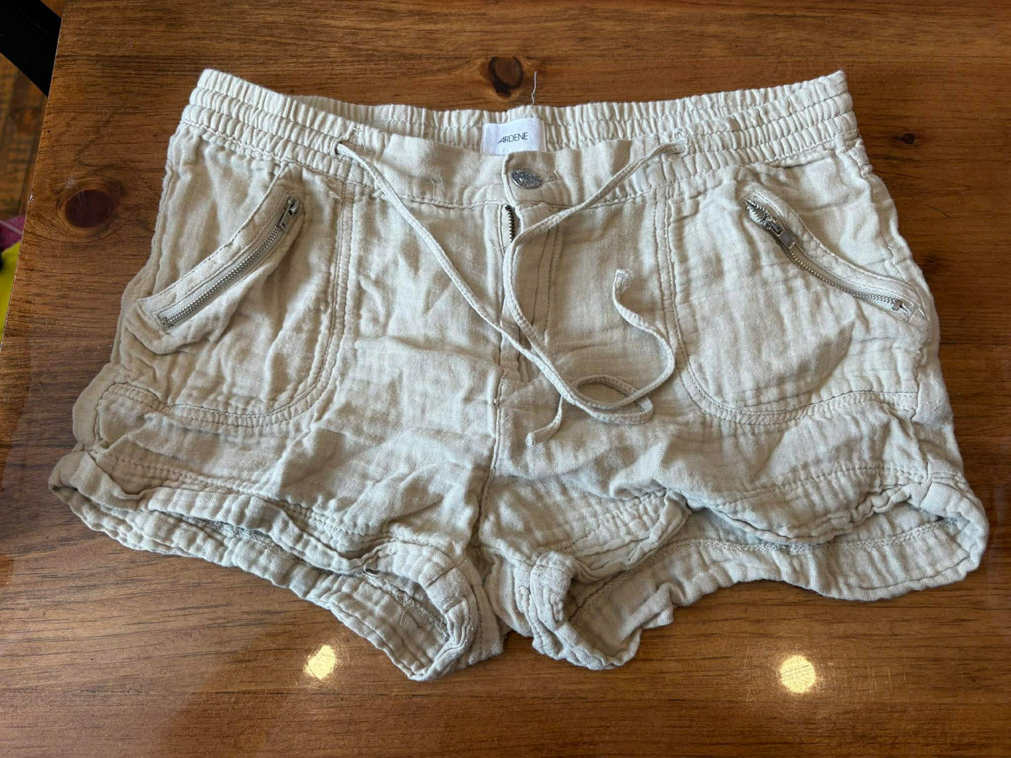 Short taille basse ardene large
