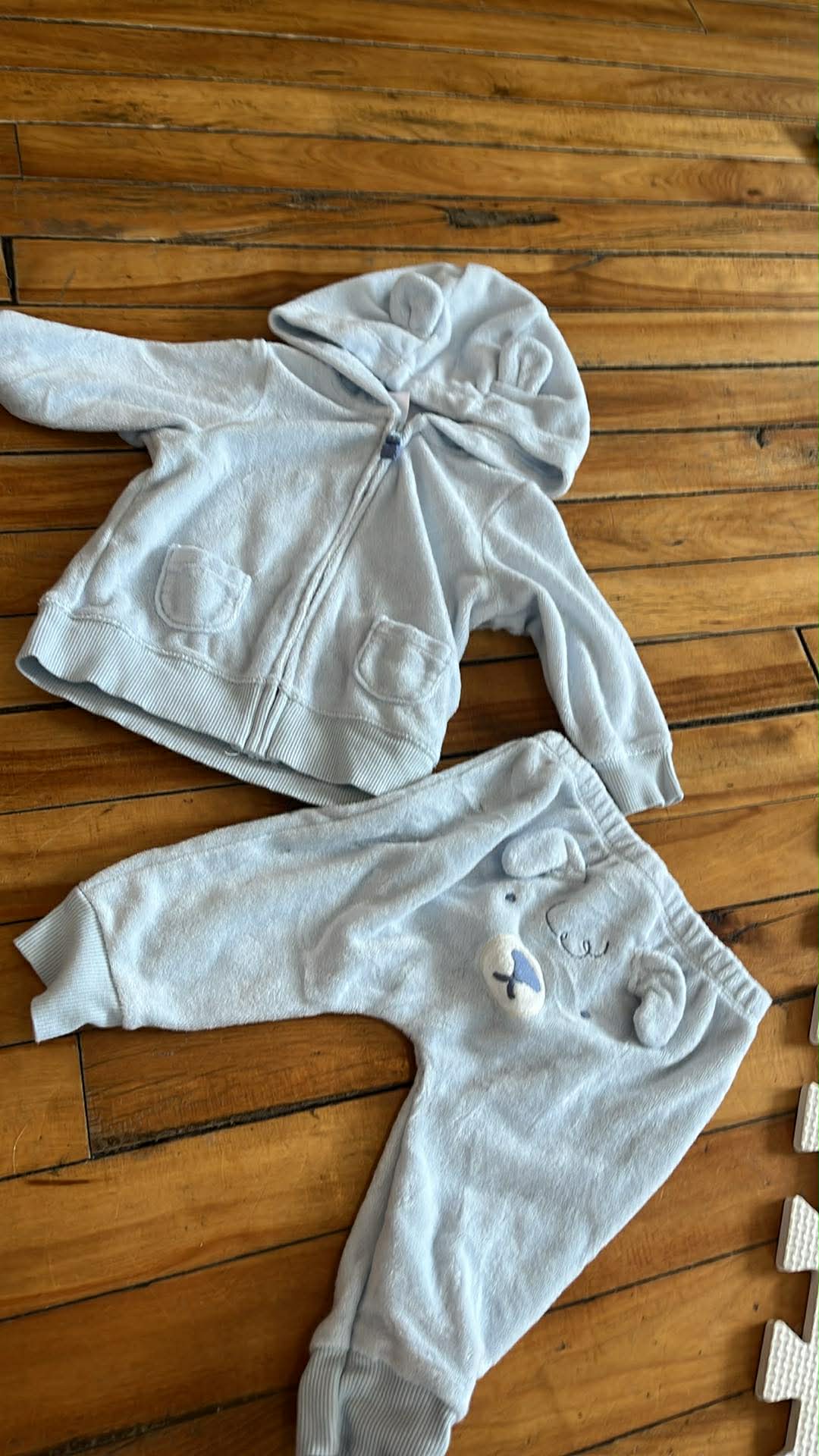 Ensemble carter’s 6 mois neuf