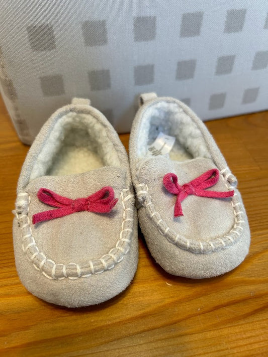 Mocassin/pantouffles  0-6 mois