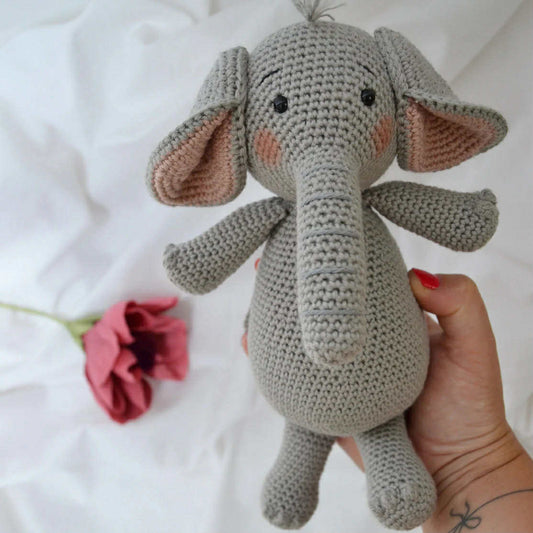 Petit toutou Hugo  l’éléphant 30 cm